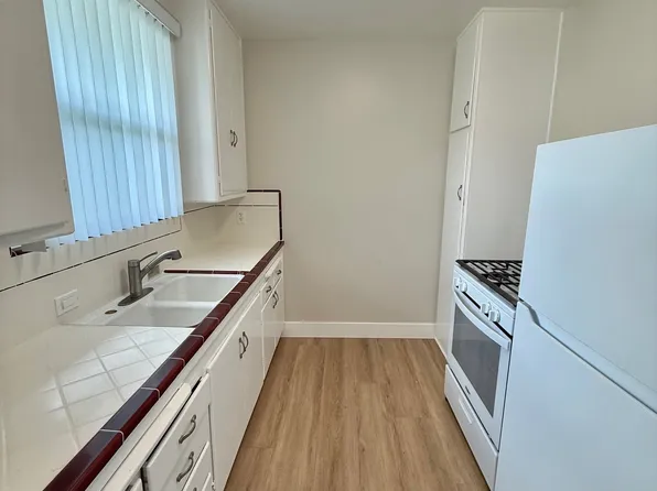 1120 E Carson St #3, Long Beach, CA 90807