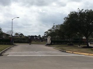 1034 Riverchase Dr, Richmond, TX 77469
