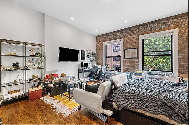 Rented by REAL New York | media 19