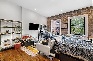 Rented by REAL New York