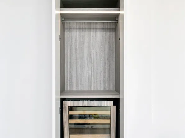 32 East 1st Street image 7 of 13