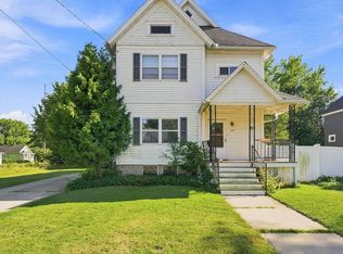 413 E Irving Ave, Oshkosh, WI 54901