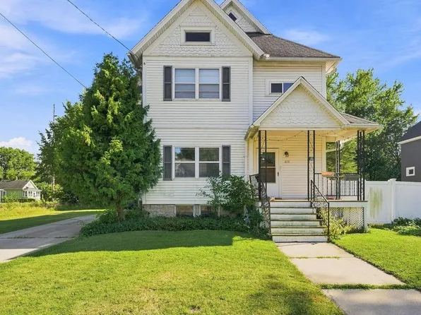 413 E Irving Ave, Oshkosh, WI 54901