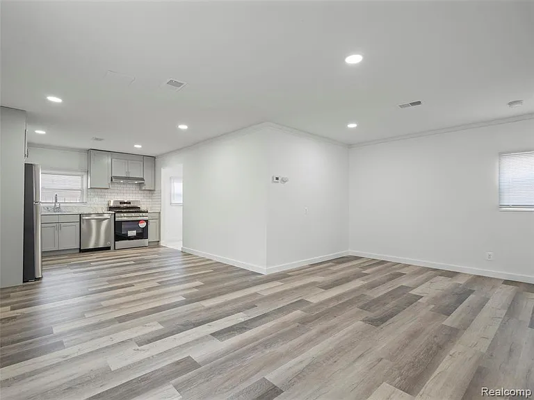 1741 E Woodward Heights Blvd — Photo 18