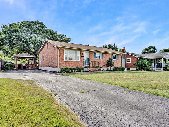 2nd image of 5774 Sierra Dr