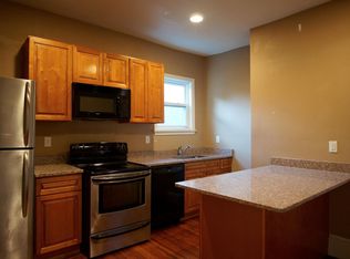 373 Bay View Ave FLOOR 2, Providence, RI 02905