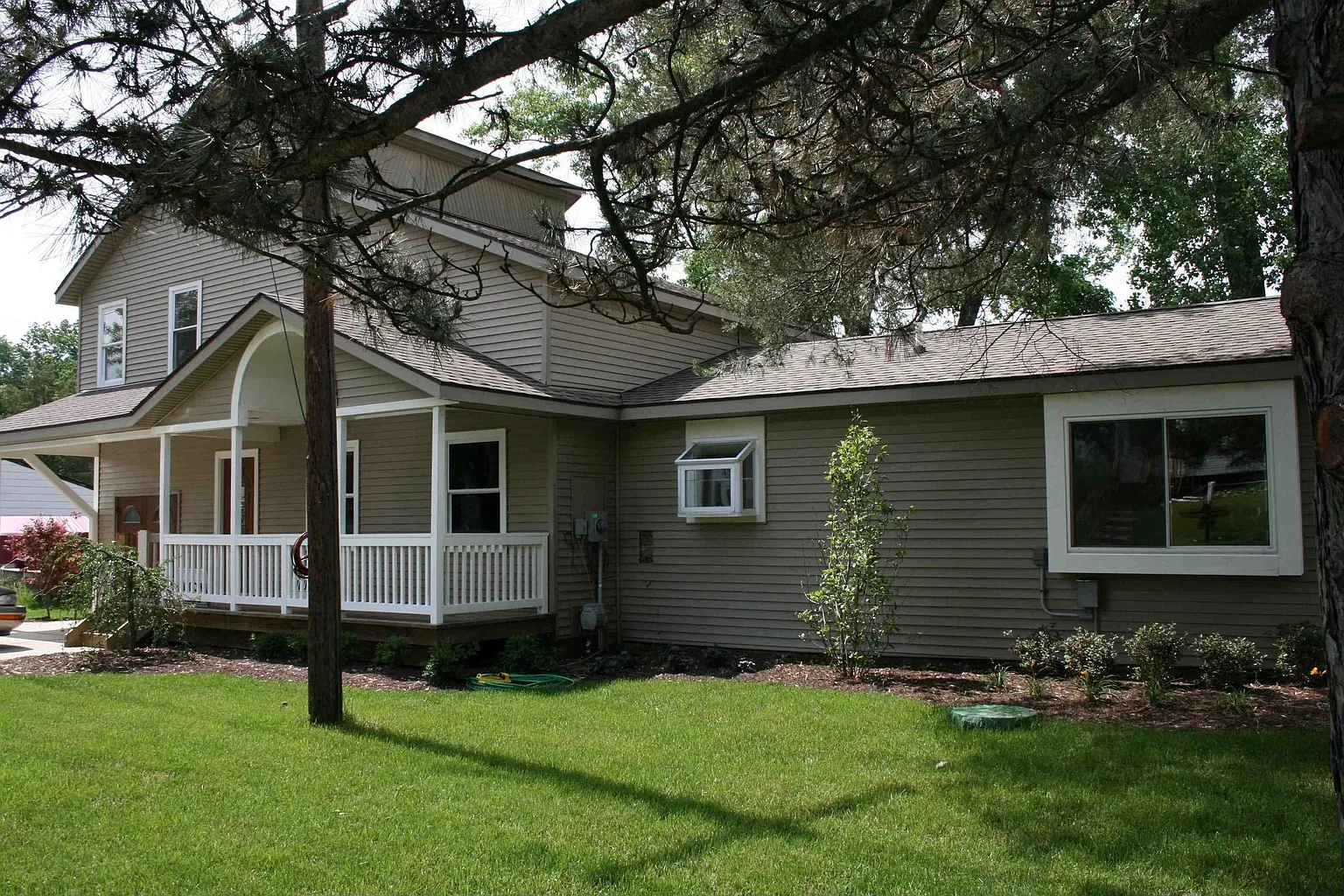 4084 Homestead Dr photo 1