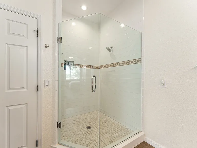 4958 NW 35th Lane Rd — Photo 5