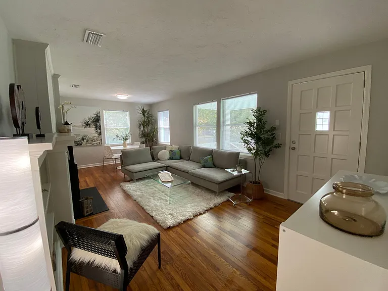 2034 NW 7th Ln — Photo 9