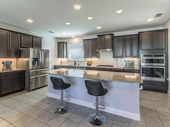 7217 Willow Thorne Dr, Aubrey, TX 76227