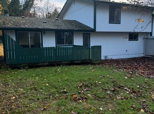 8515 22nd St W, Tacoma, WA 98466