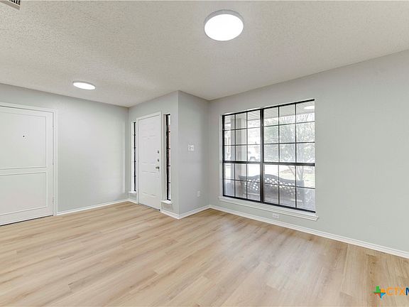 4th image of 801 Bond St