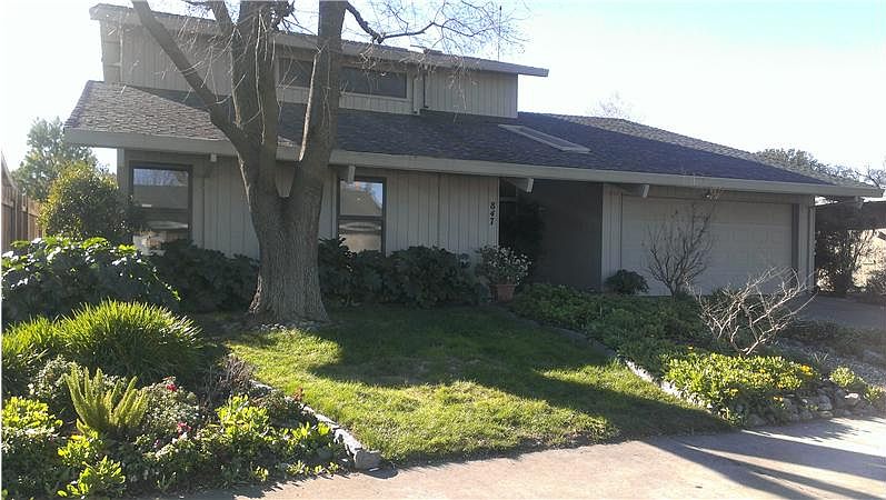1st image of 847 Del Oro St