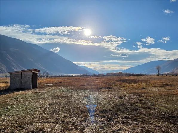 1911 Osprey Ln, Cawston, BC V0X 1C1