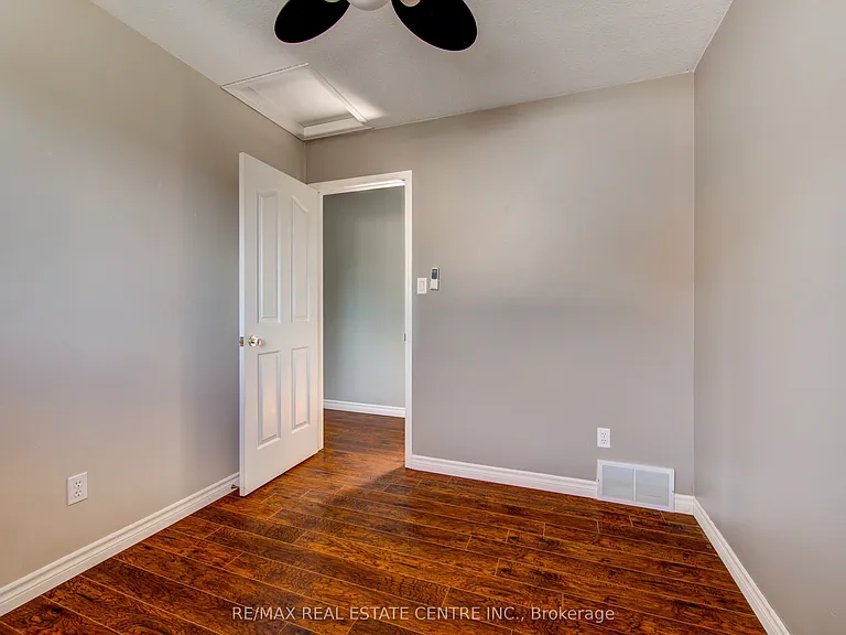 5 Tulip Dr — Photo 31