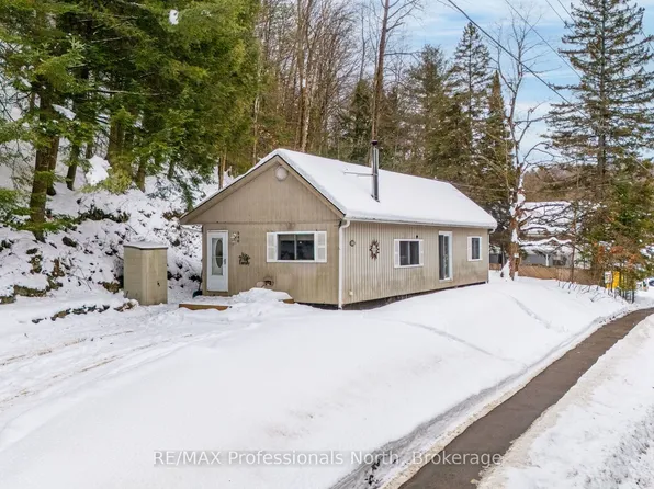 646 Mountain St, Dysart Et Al, ON K0M 1S0