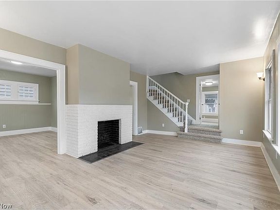 3rd image of 1024 N Howard St