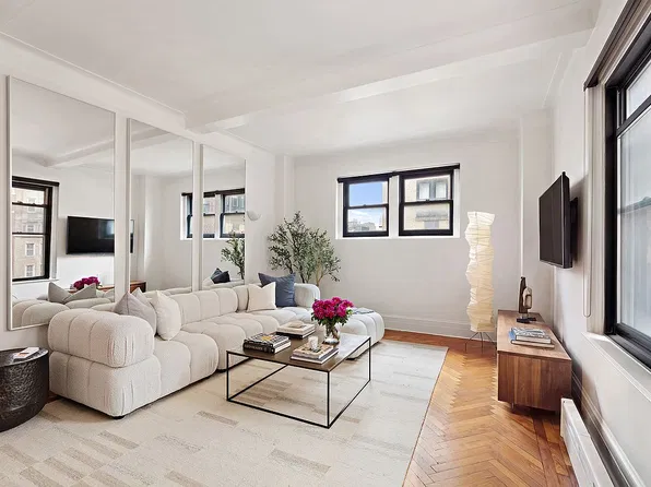 33 5th Ave APT 11D, Manhattan, NY 10003