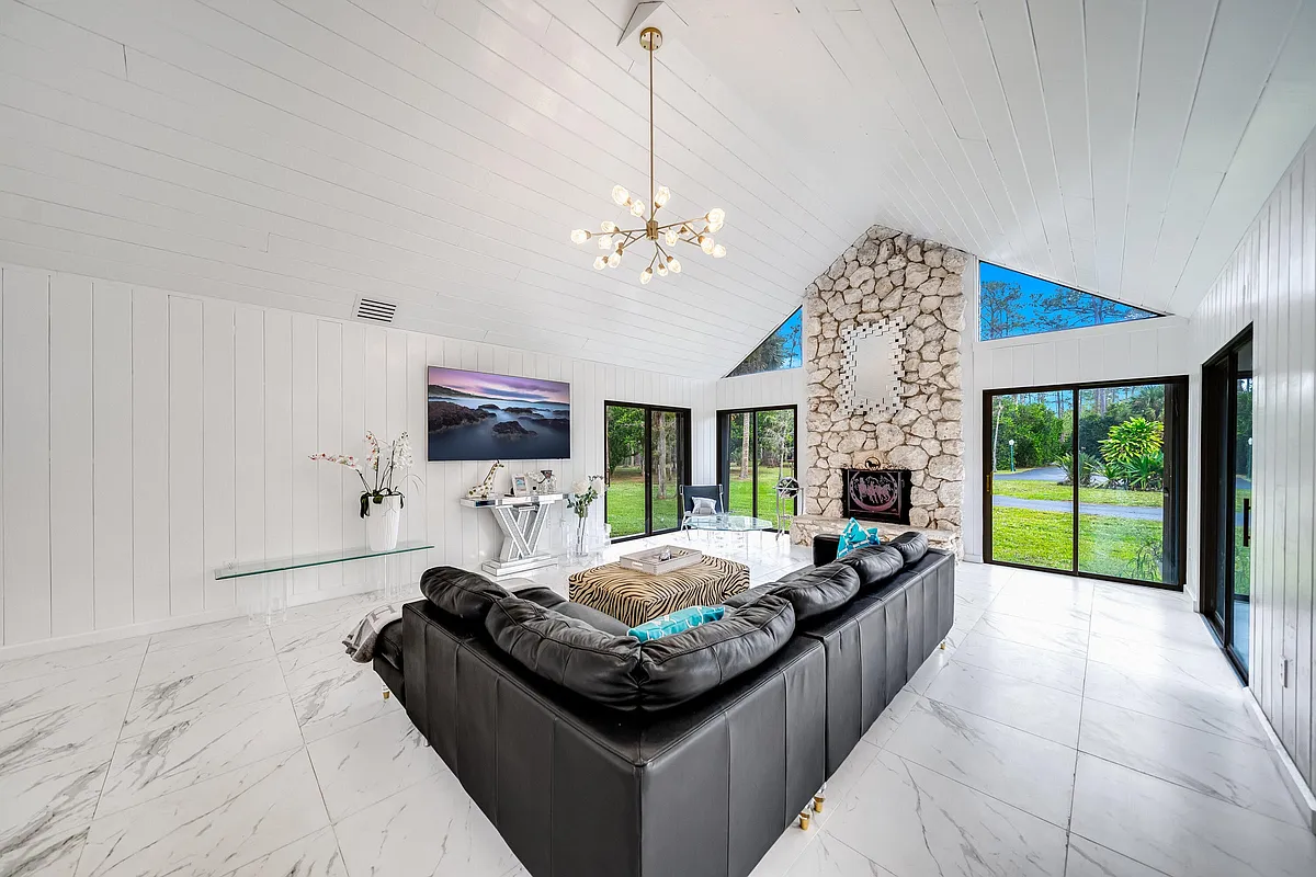 Building Photo - 583 Rambling Drive Cir #R27979