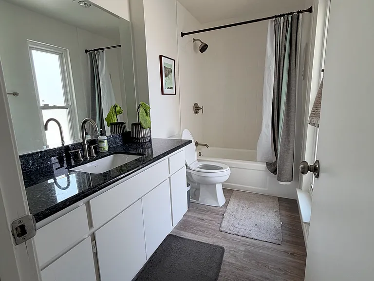 2nd Bathroom