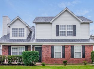 1718 Chris Dr, La Vergne, TN 37086