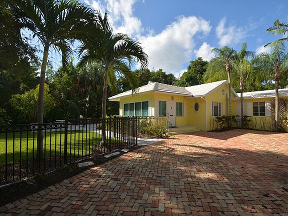 2nd image of 2441 Medina Way