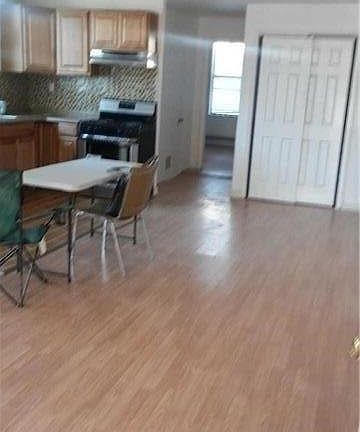 4th image of 37-15 93rd St