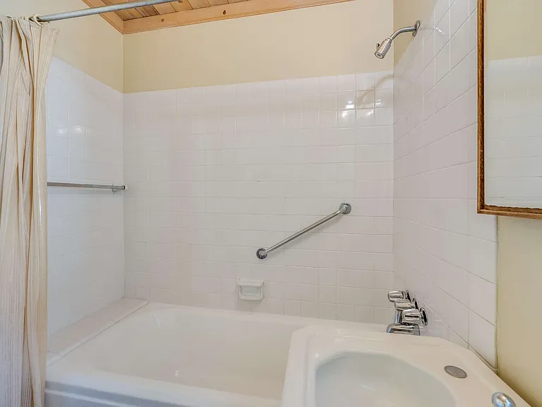 1434 Fernwood Dr — Photo 17