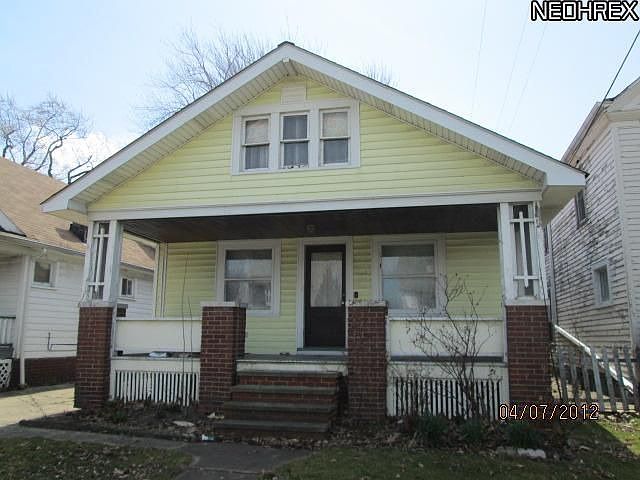 2nd image of 16718 Grovewood Ave