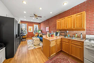 140 West 10th Street
