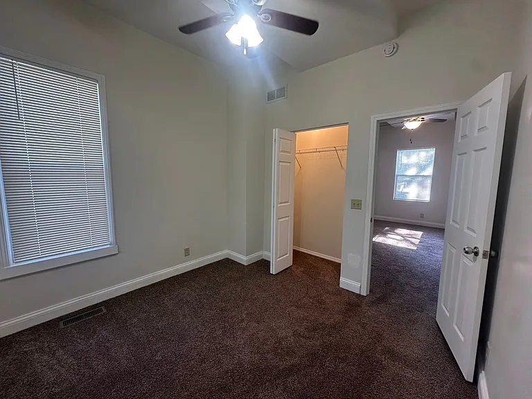 1607 N Roosevelt Ave — Photo 9