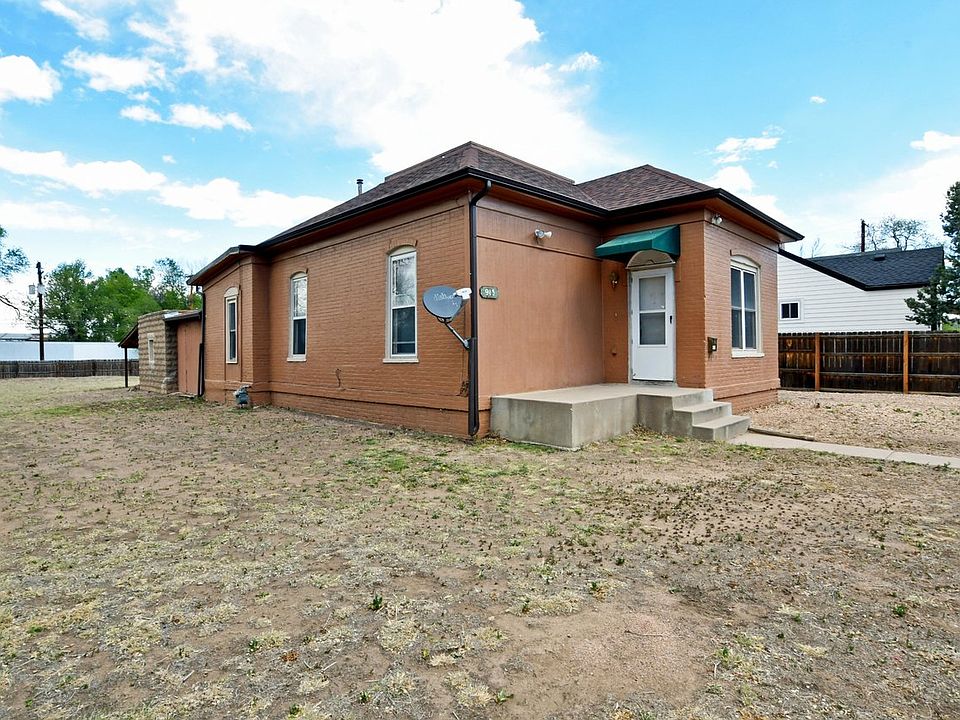 1st image of 913 4th St