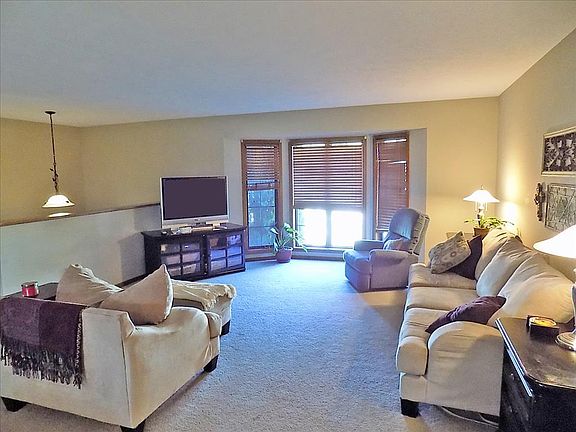 5th image of 5245 Highland Dr