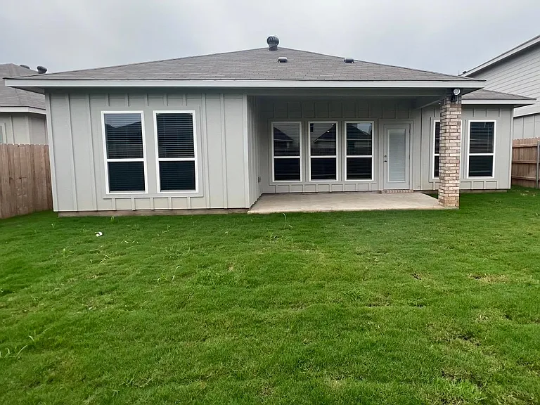 11225 Solar St — Photo 9