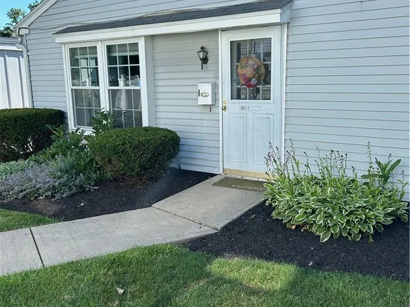 207 Highbridge St APT 7, Fayetteville, NY 13066