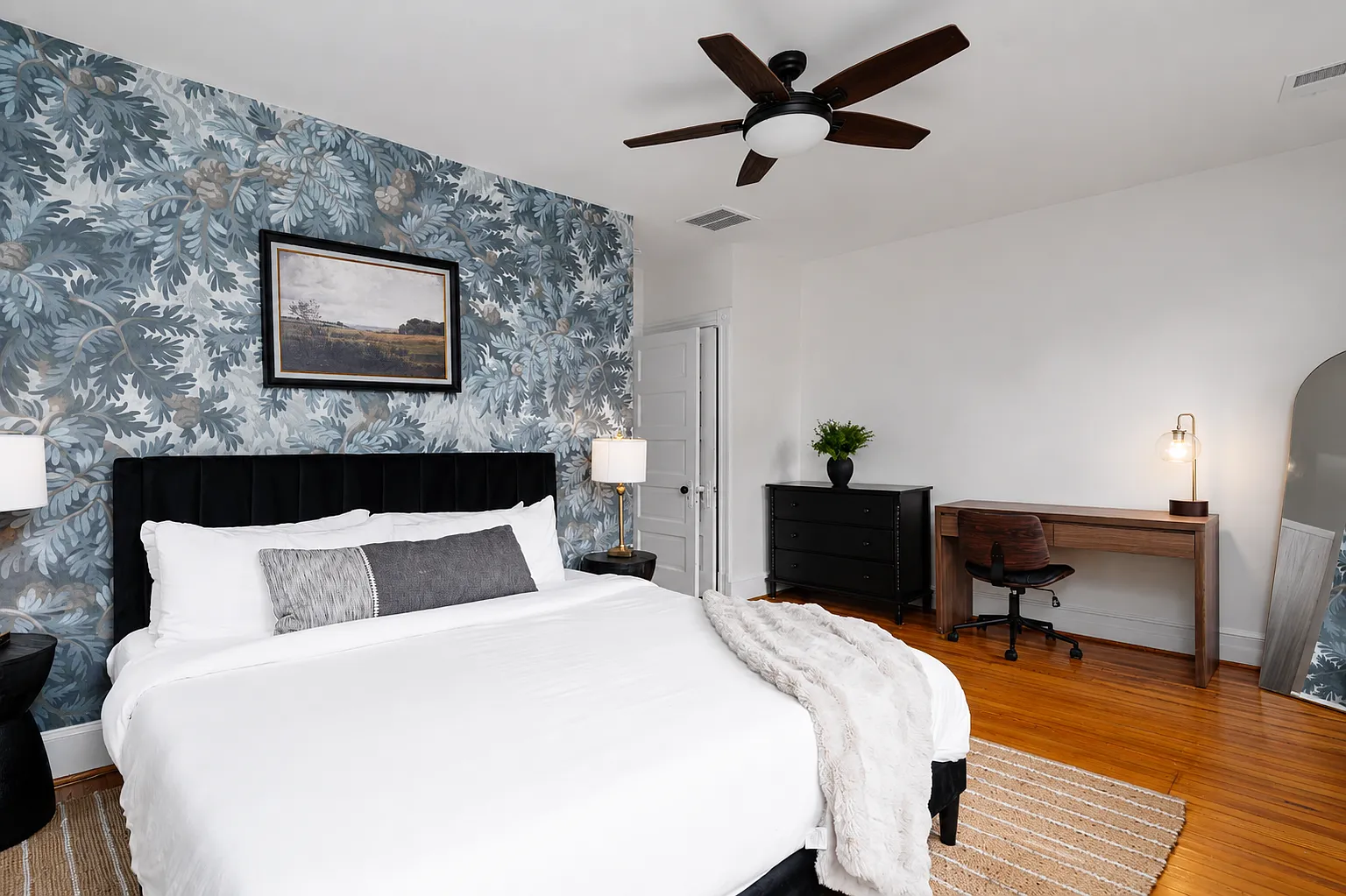 4 bed, 1116 sqft, $8,500 — Photo 3