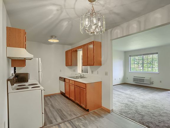 2nd image of 402 Kittery Ridge Dr #39