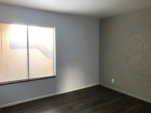 1432 W Emerald Ave — Photo 37