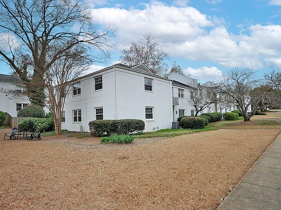 4th image of 100 Lewis Dr APT 21A