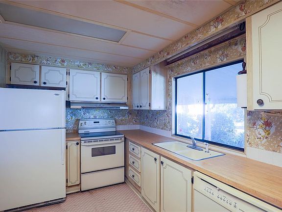 3rd image of 2020 Stacey Dr