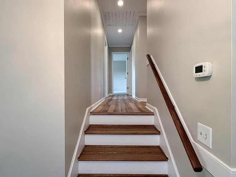 725 Wildflower Ln — Photo 16