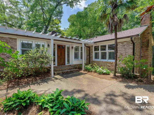 563 N Mobile St, Fairhope, AL 36532
