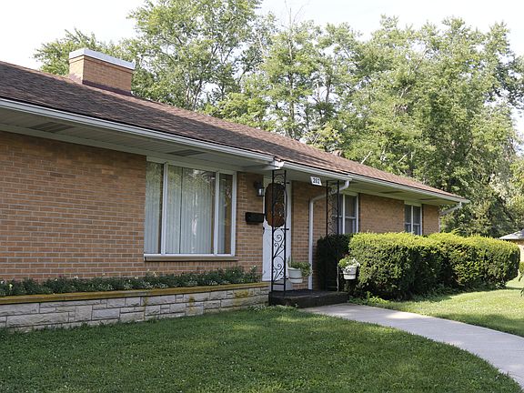 4th image of 202 W Sherry Dr