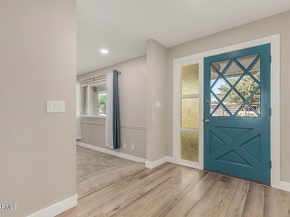 4th image of 743 E 6th Pl
