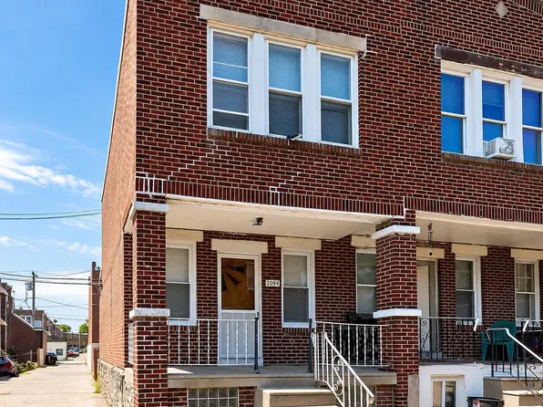 2094 Carver St, Philadelphia, PA 19124