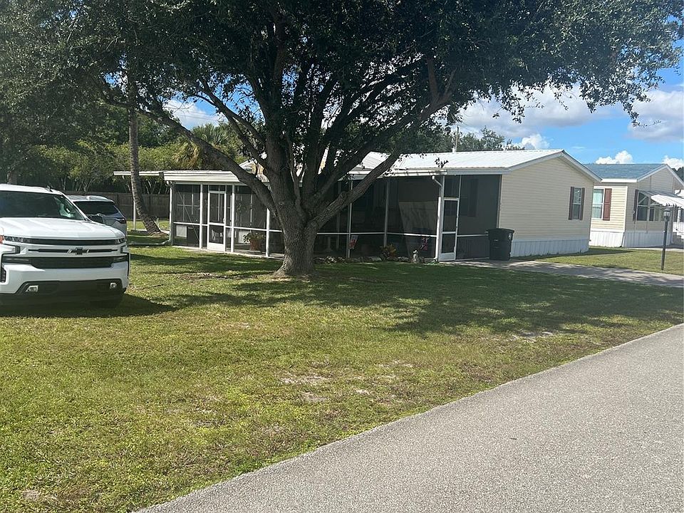 1st image of 913 Yacht Club Way