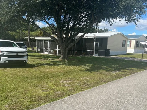 913 Yacht Club Way, Moore Haven, FL 33471