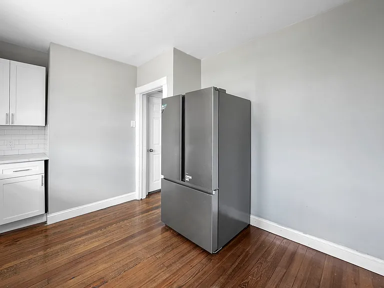 86 Curie Ave #2 — Photo 7