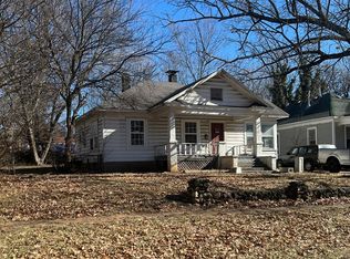 2232 N Howard Ave, Springfield, MO 65803