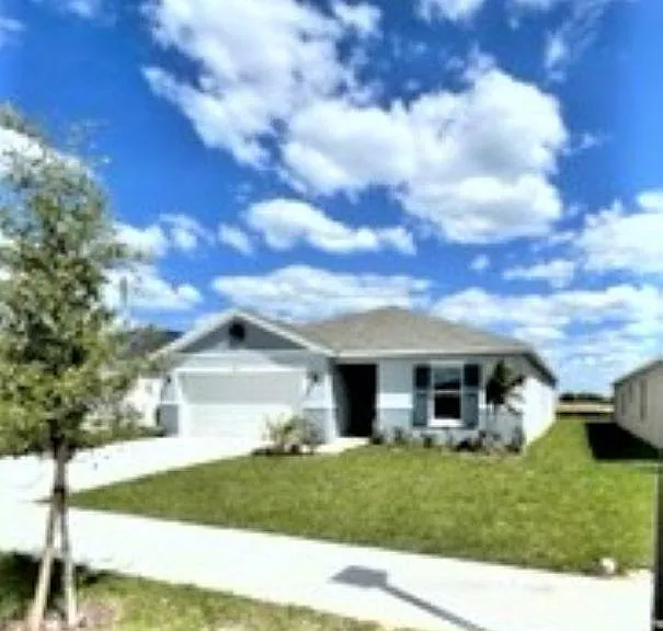 240 Summerlin Ln — Photo 2
